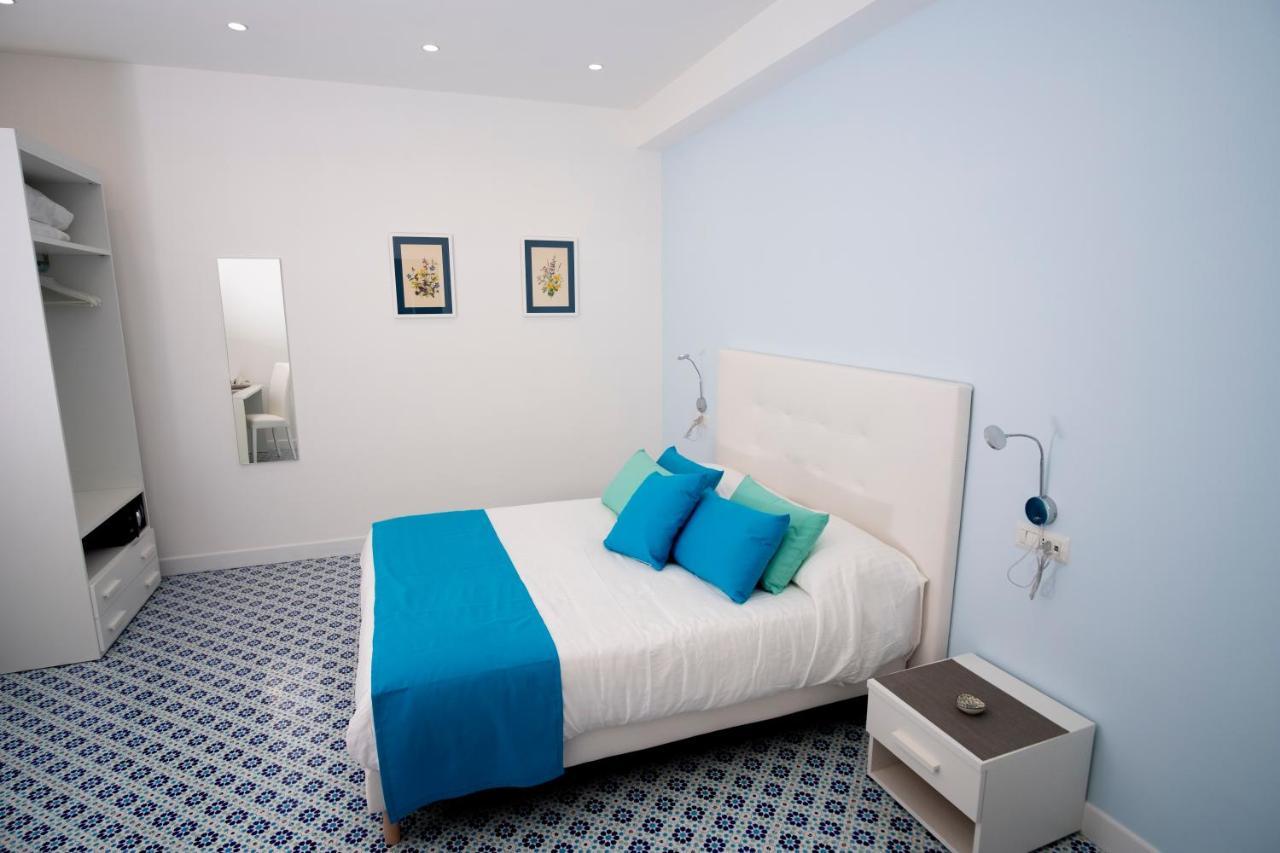 Bed and Breakfast Domus Sole Сорренто Экстерьер фото
