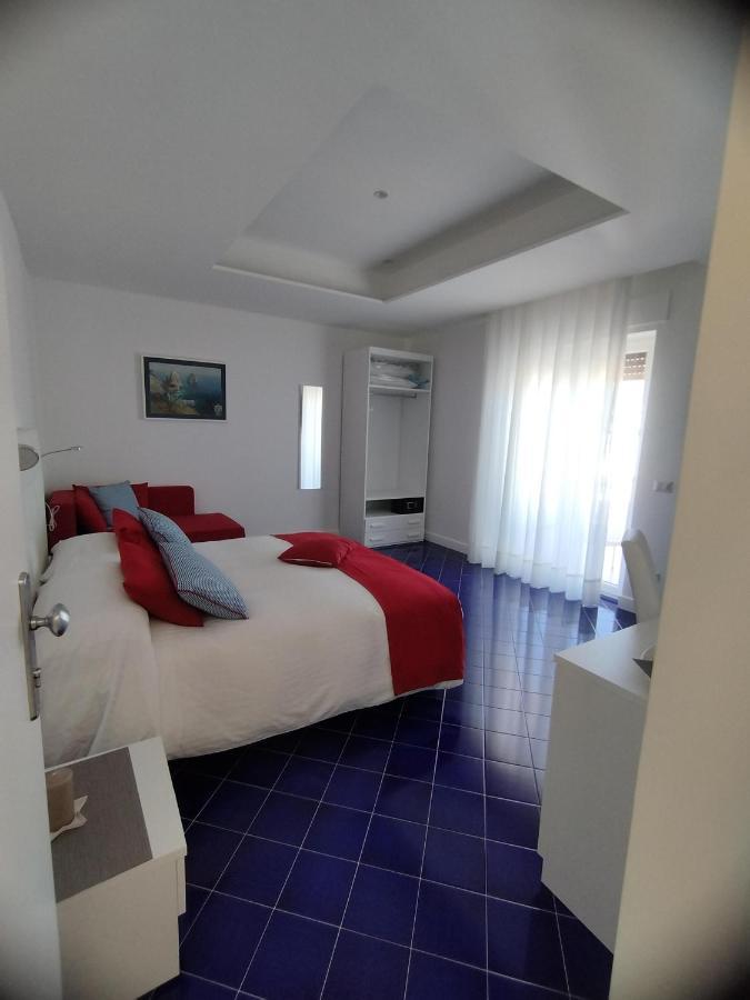 Bed and Breakfast Domus Sole Сорренто Экстерьер фото