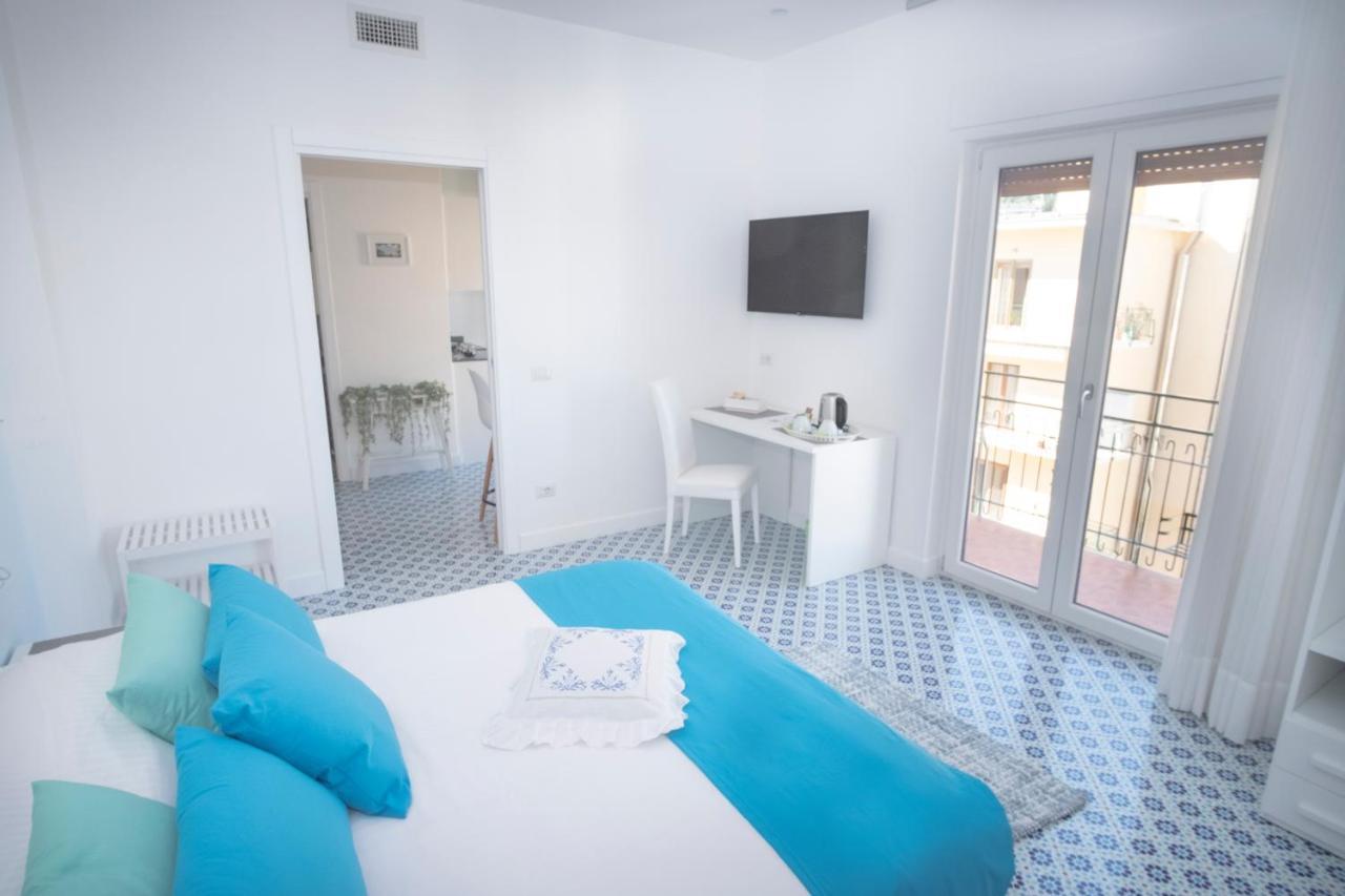 Bed and Breakfast Domus Sole Сорренто Экстерьер фото