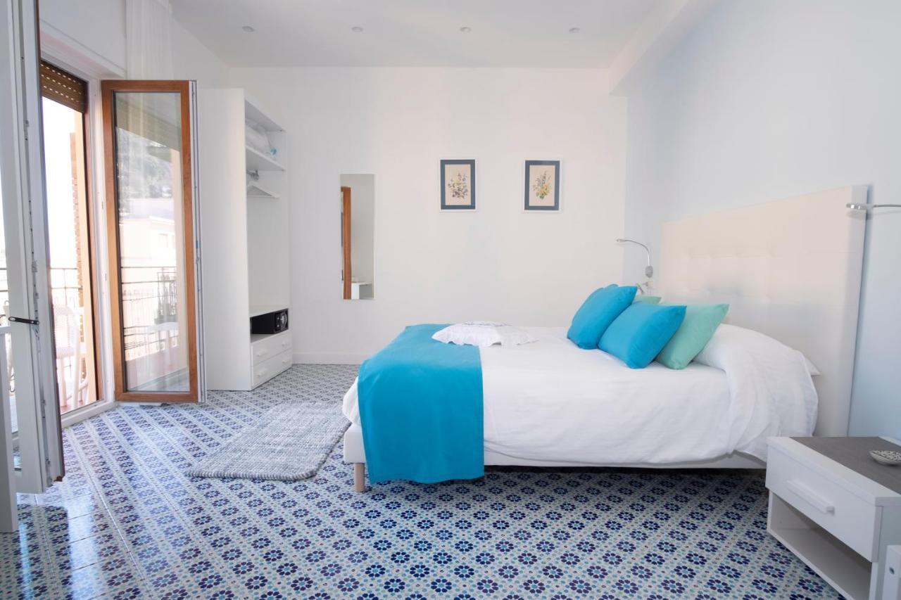 Bed and Breakfast Domus Sole Сорренто Экстерьер фото
